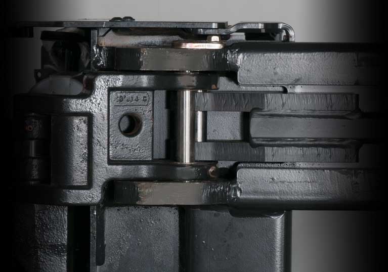 Raymond 8210 Electric Walkie Pallet Truck