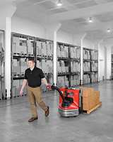Raymond 8250 pallet jack